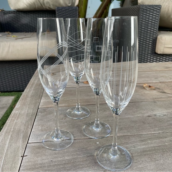 Royal Daulton Champagne Flutes - Set of 4 - Picture 8 of 8
